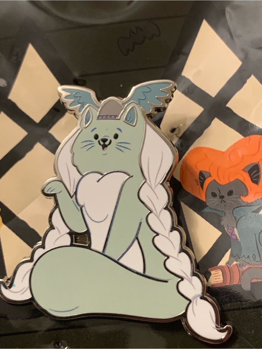 Disney Parks 2026 Cats & Dogs Halloween Costume LR Mystery Pin Full Set - Picture 3 of 16